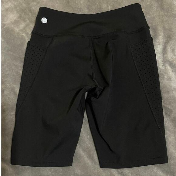 NWOT Zella Girl Kid Black Athletic Shorts Leggings‎ Size M 8/10 Pockets Causal - Picture 4 of 4